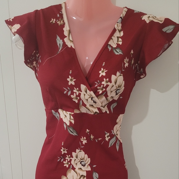 SHEIN Dresses & Skirts - Shein red floral dress